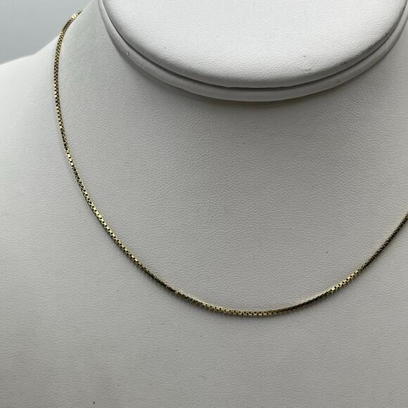 14k Yellow 585 Italy Gold Dainty Elegant Twisted Rope Chain Necklace 16” 1mm - Picture 2 of 8